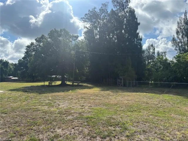 7949 Mcdaniel Dr, North Fort Myers, Florida 33917