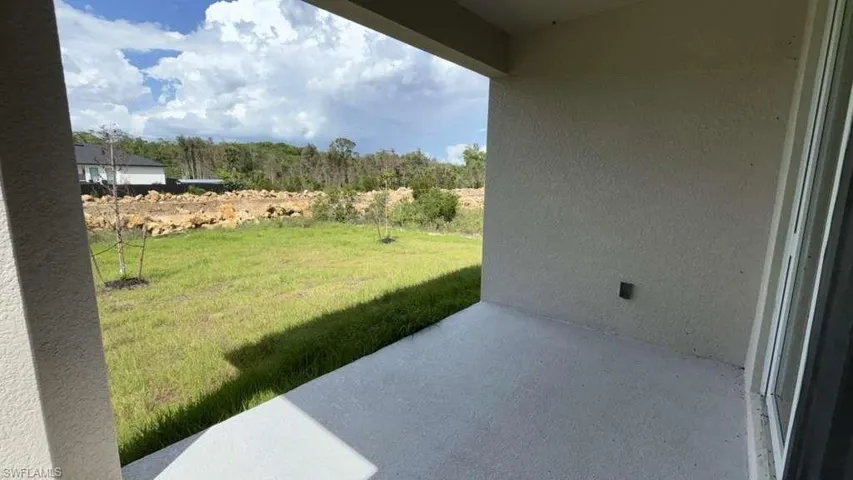 460 Westchester Dr, Lehigh Acres, Florida 33972