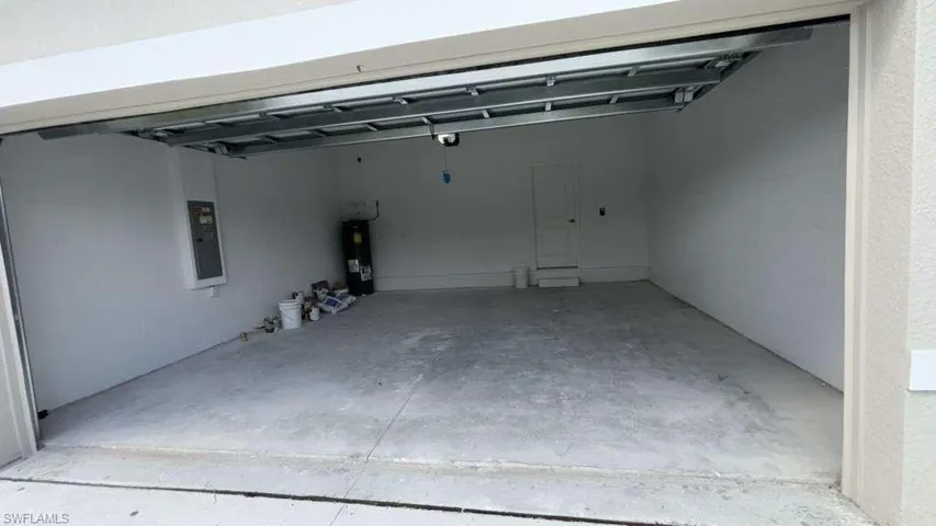 460 Westchester Dr, Lehigh Acres, Florida 33972