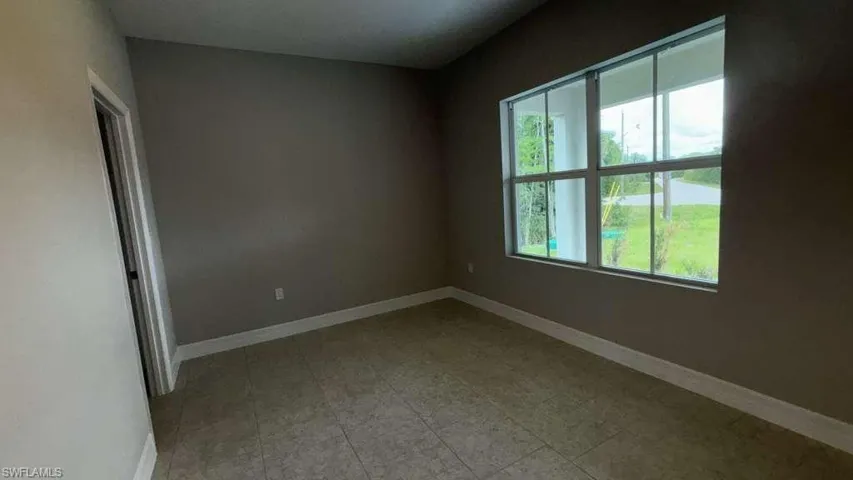 460 Westchester Dr, Lehigh Acres, Florida 33972