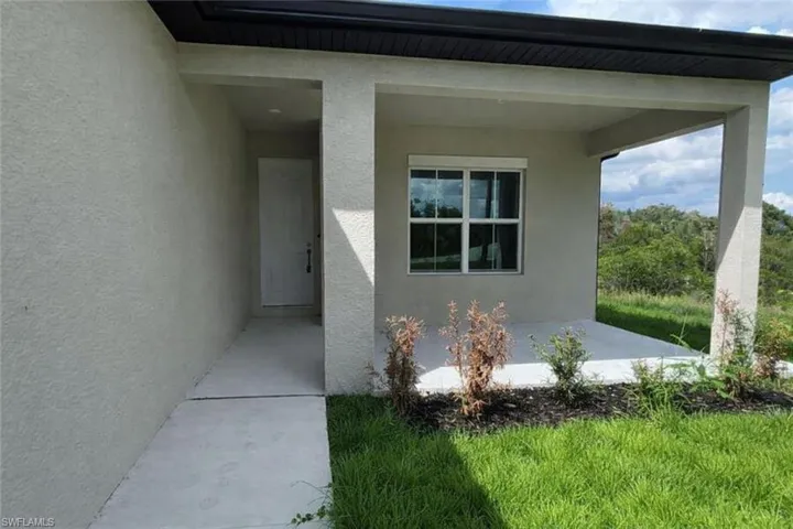 460 Westchester Dr, Lehigh Acres, Florida 33972