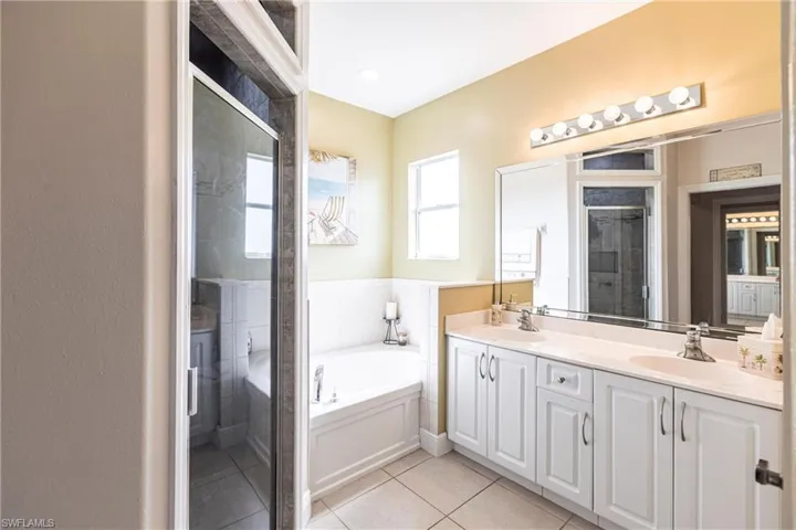 4170  18th NE AVE, Naples, FL 34120