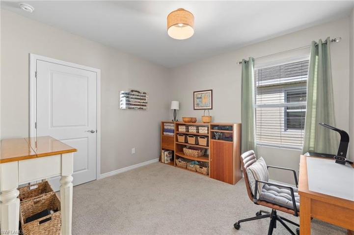 Den / Potential 3rd bedroom
