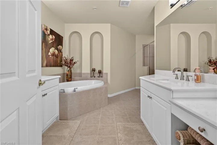 3620 Lansing Loop 101, Estero, Florida 33928