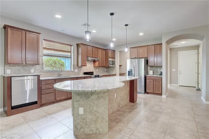 10894  Dennington  RD, Fort Myers, FL 33913