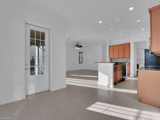 Breakfast Nook & Kitchen