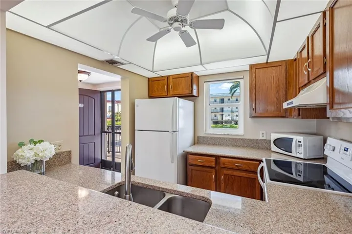 807 River Point Dr # 105d, Naples, Florida 34102