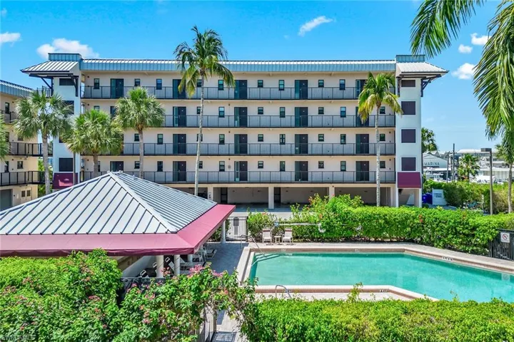 807 River Point Dr # 105d, Naples, Florida 34102