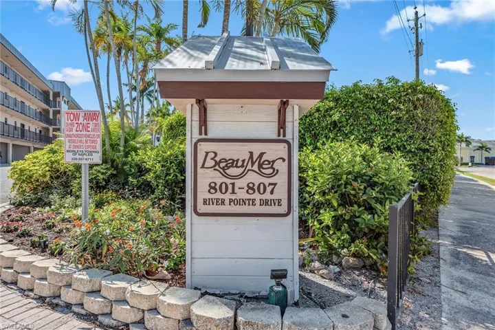 807 River Point Dr # 105d, Naples, Florida 34102