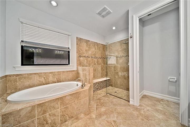 7842 Bucks Run DR, NAPLES FL 34120
