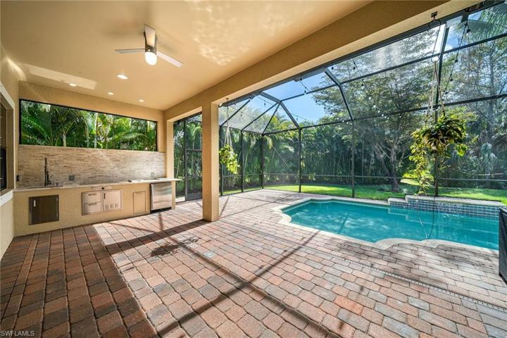 7842 Bucks Run DR, NAPLES FL 34120