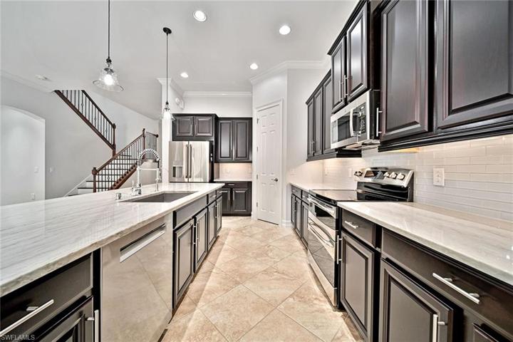 7842 Bucks Run DR, NAPLES FL 34120