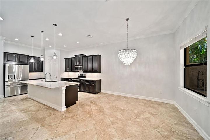 7842 Bucks Run DR, NAPLES FL 34120