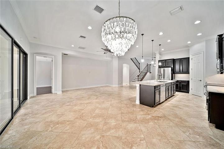 7842 Bucks Run DR, NAPLES FL 34120
