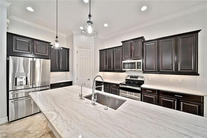7842 Bucks Run DR, NAPLES FL 34120