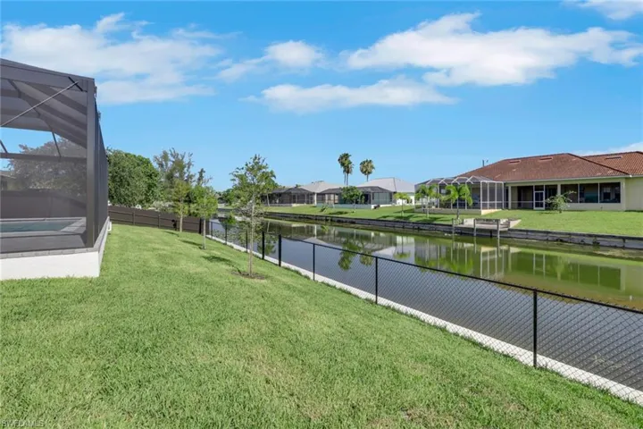 407 Se 16th St, Cape Coral, Florida 33990