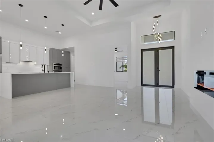 407 Se 16th St, Cape Coral, Florida 33990