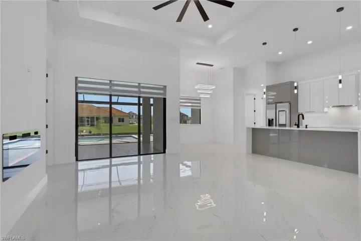 407 Se 16th St, Cape Coral, Florida 33990