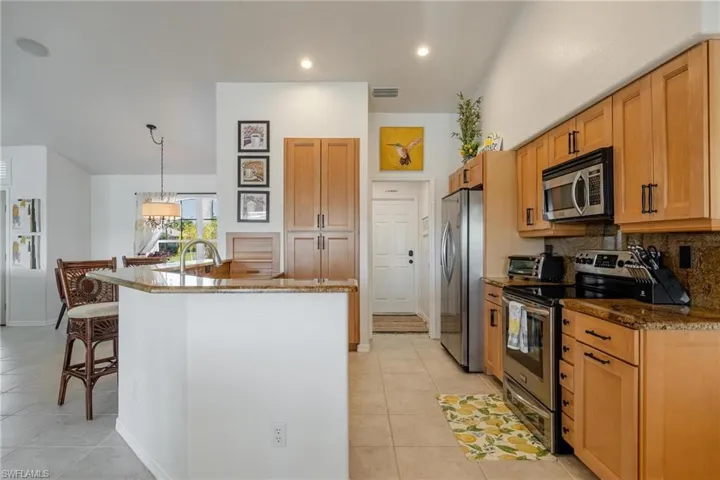 4813 SW 20th  PL, Cape Coral, FL 33914