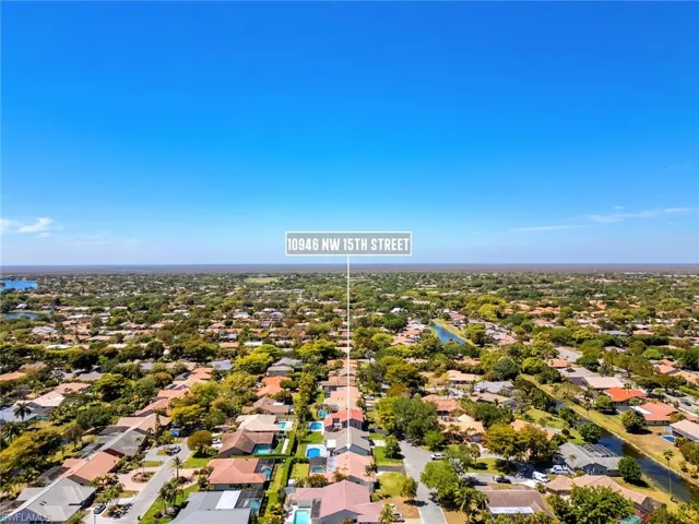 Aerial view with a residential view