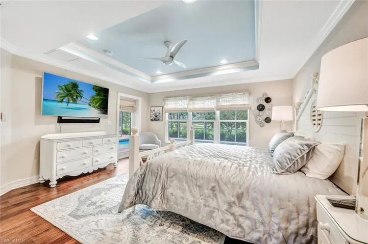 Primary Bedroom/King Bed