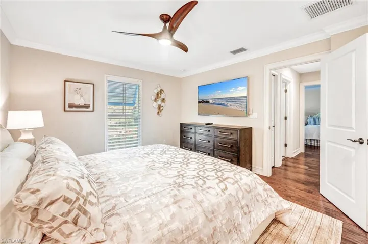Queen Bed