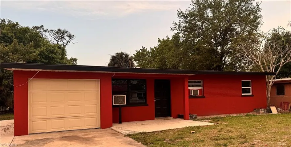 3268  C E ST, Fort Myers, FL 33916