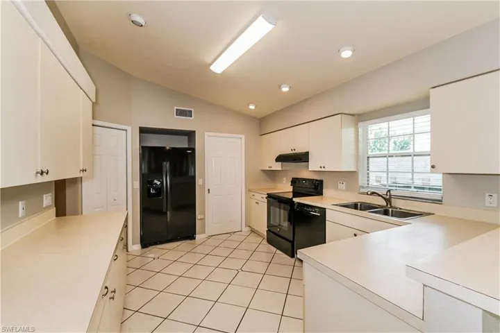 306 NE 17th  PL, Cape Coral, FL 33909
