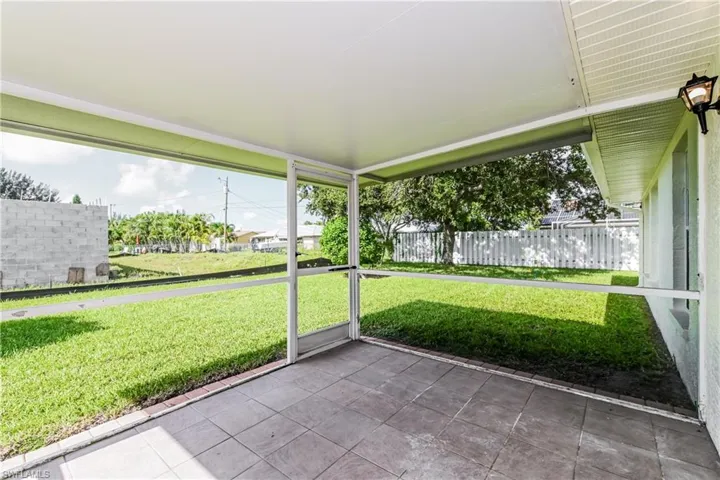 306 NE 17th  PL, Cape Coral, FL 33909