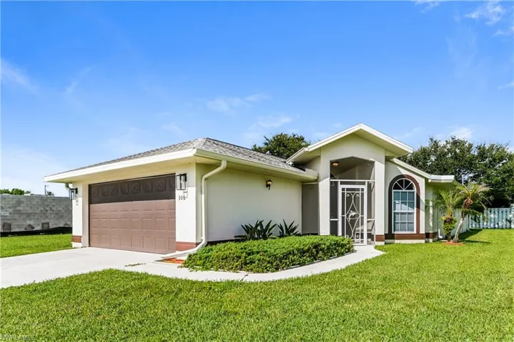 306 NE 17th  PL, Cape Coral, FL 33909