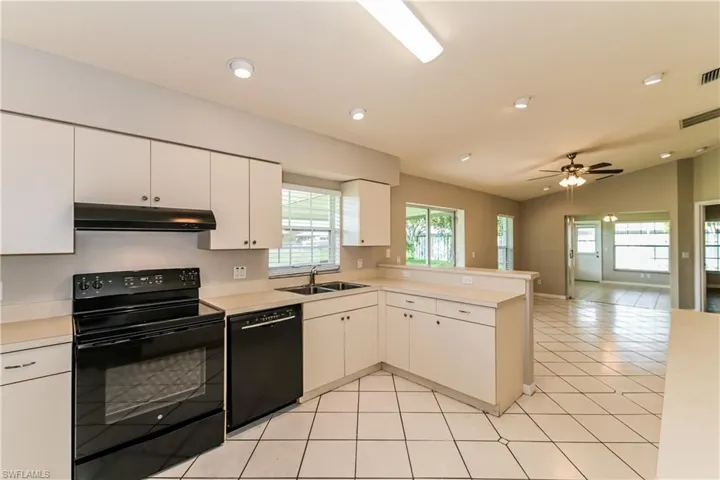 306 NE 17th  PL, Cape Coral, FL 33909