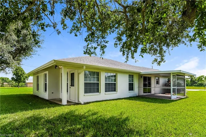 306 NE 17th  PL, Cape Coral, FL 33909