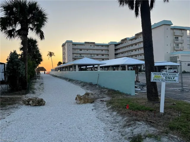 DEEDED BAY BEACH BEACH ACCESS