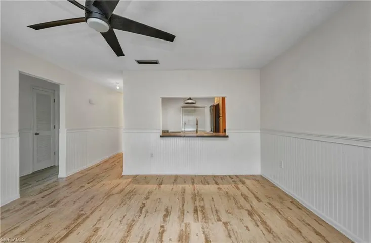 Breakfast bar and great room