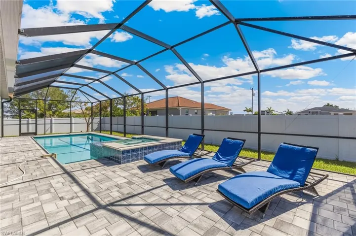1319 Nw 40th Pl, Cape Coral Fl 33993