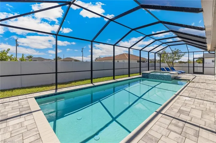 1319 Nw 40th Pl, Cape Coral Fl 33993