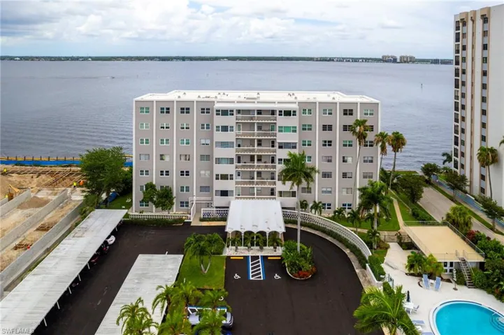 1900  Clifford  ST, Fort Myers, FL 33901