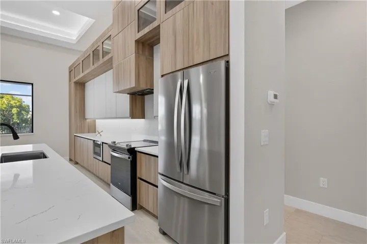 2836 Sw 1st Ter, Cape Coral, Florida 33991