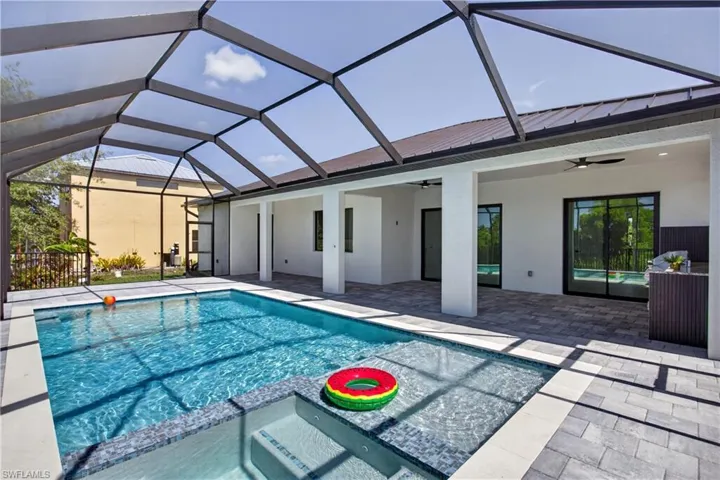 2836 Sw 1st Ter, Cape Coral, Florida 33991