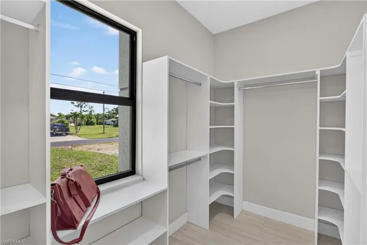 2836 Sw 1st Ter, Cape Coral, Florida 33991