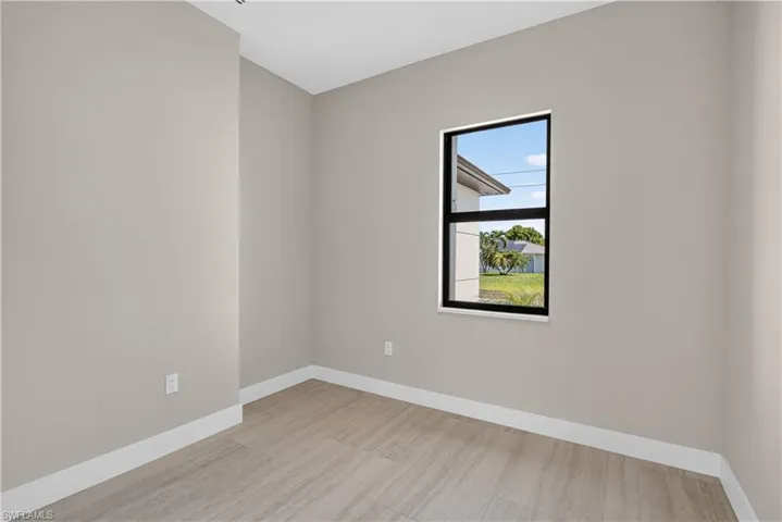 2836 Sw 1st Ter, Cape Coral, Florida 33991