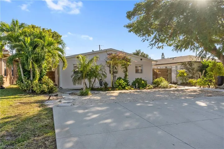 View of front of property with stucco siding