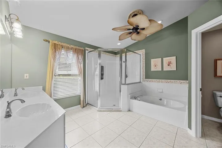 8460  Indian Wells  WAY, Naples, FL 34113