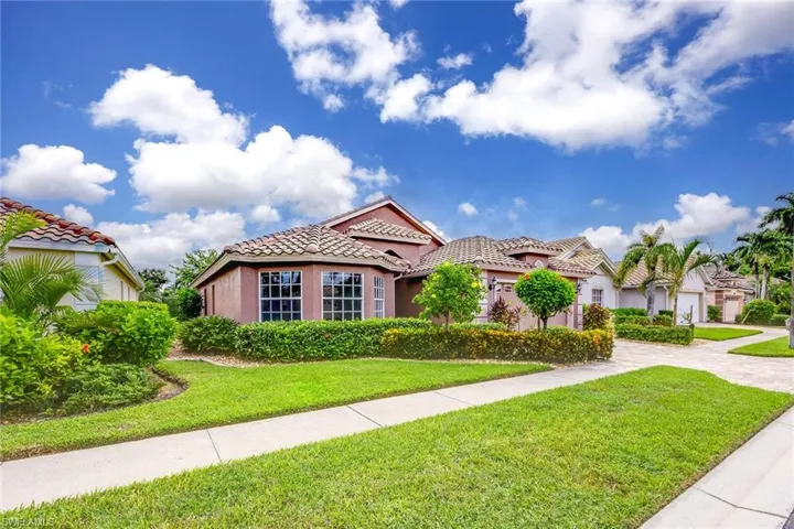 8460  Indian Wells  WAY, Naples, FL 34113