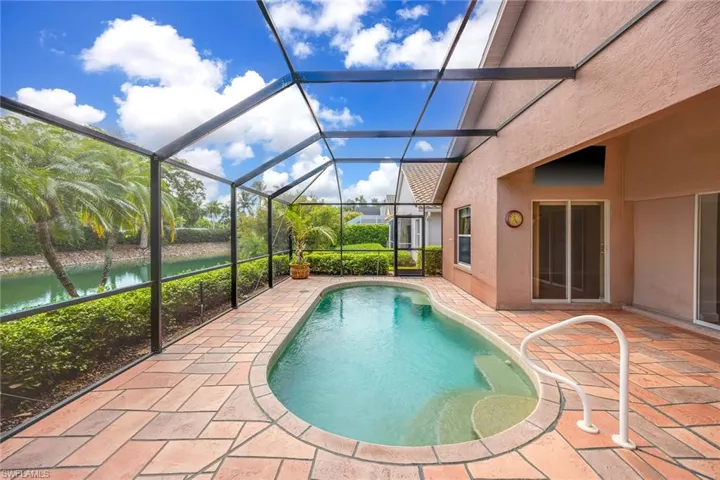 8460  Indian Wells  WAY, Naples, FL 34113