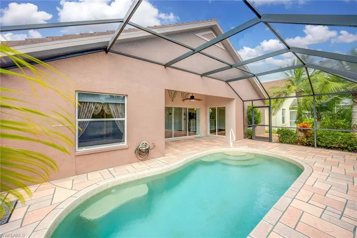 8460  Indian Wells  WAY, Naples, FL 34113