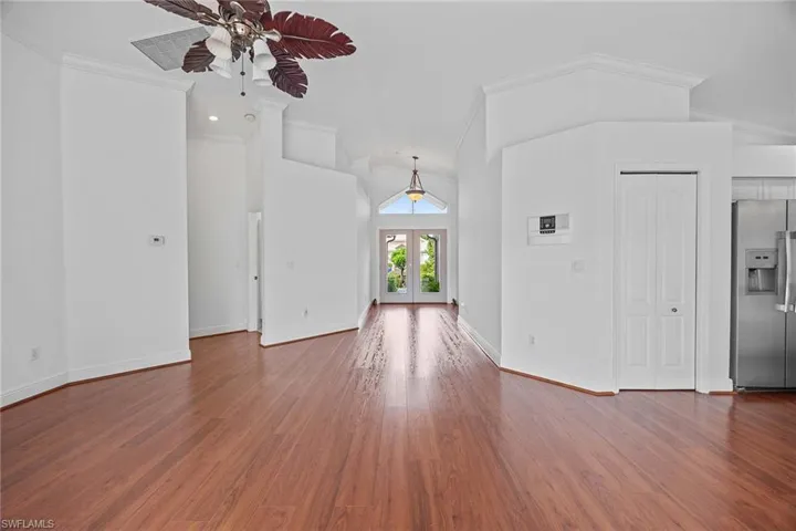 8460  Indian Wells  WAY, Naples, FL 34113
