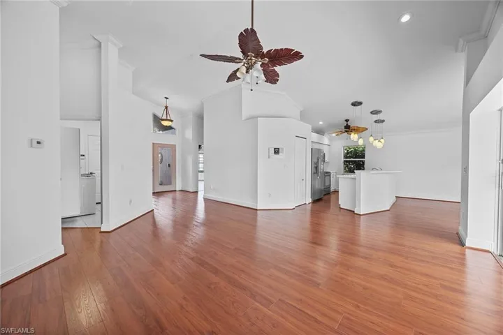 8460  Indian Wells  WAY, Naples, FL 34113