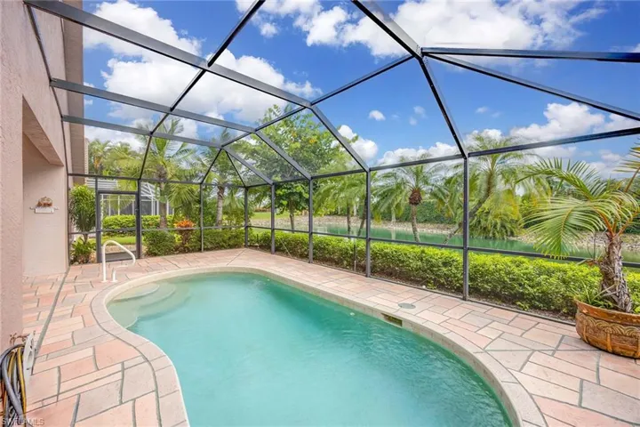 8460  Indian Wells  WAY, Naples, FL 34113