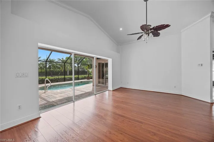8460  Indian Wells  WAY, Naples, FL 34113